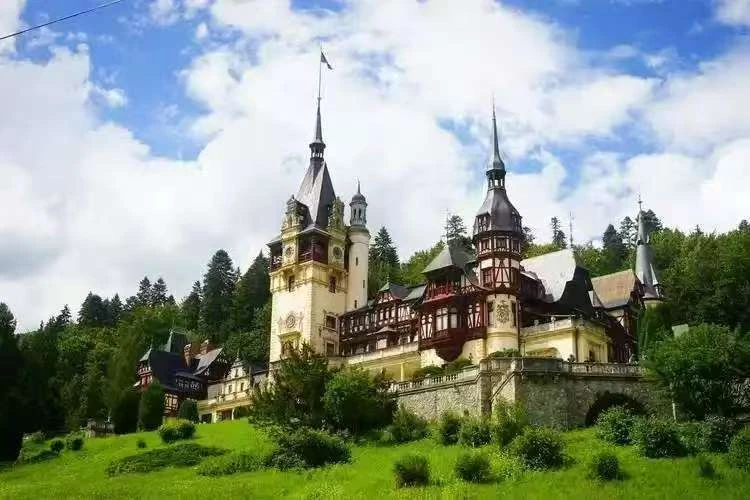 中罗小外交官文化艺术交流活动10月25日欢迎参加或关注Welcome to join or follow the Cultural Exchange Activity of Students between China and Romania on October 25th in Beijing