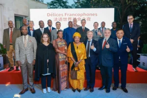 20国法语国大使馆美食文化在比利时大使馆相聚The 20 French-speaking countries' embassies' food night was held at the Belgian Embassy!