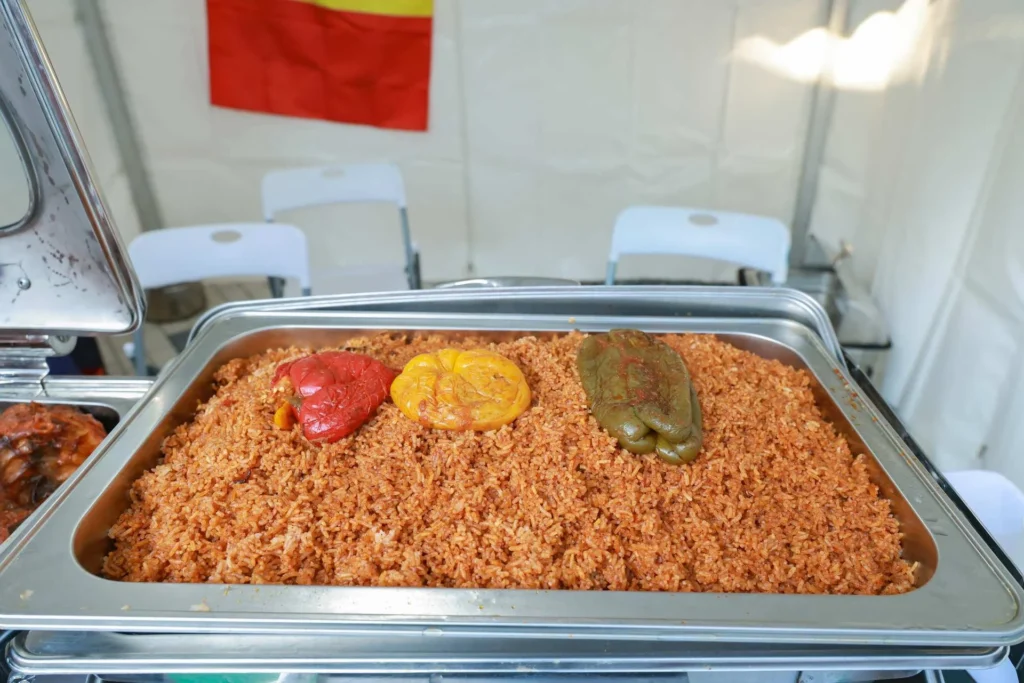20国法语国大使馆美食文化在比利时大使馆相聚The 20 French-speaking countries' embassies' food night was held at the Belgian Embassy!